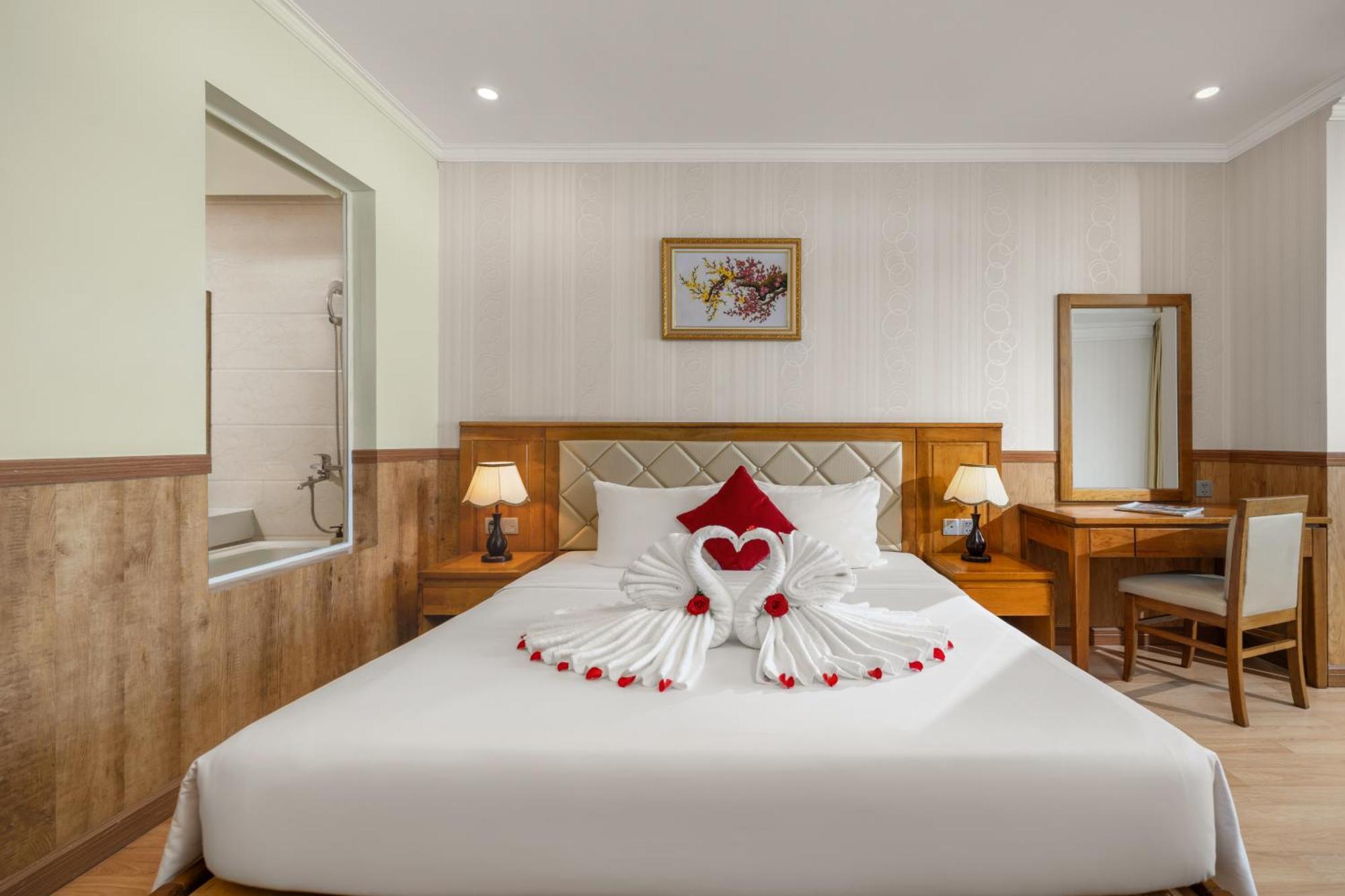 Serene Beach Hotel Danang Bagian luar foto