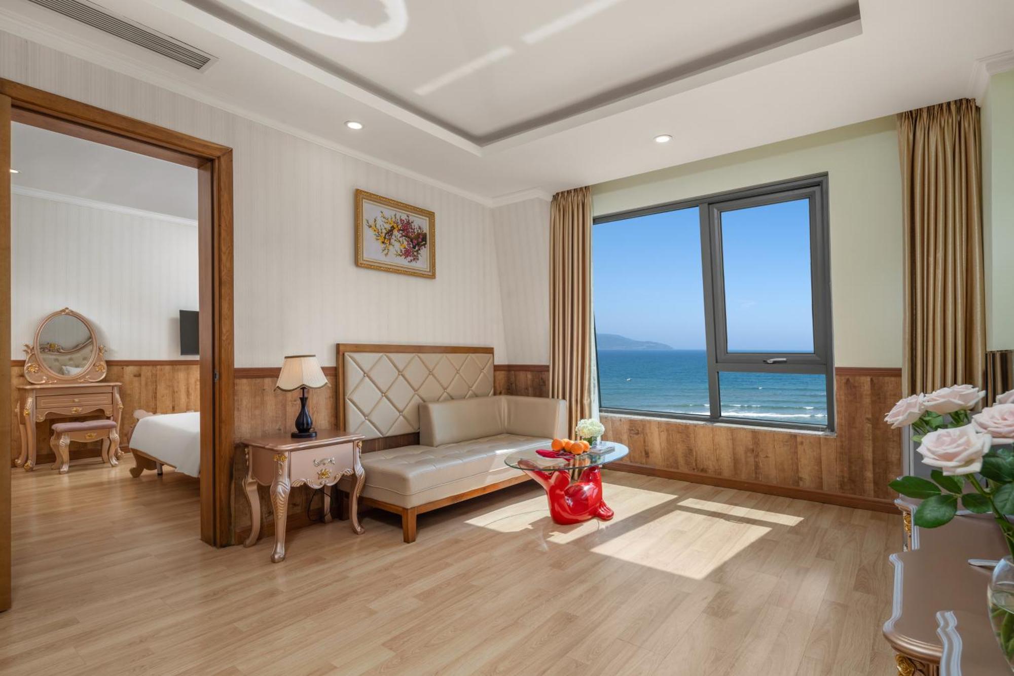 Serene Beach Hotel Danang Bagian luar foto