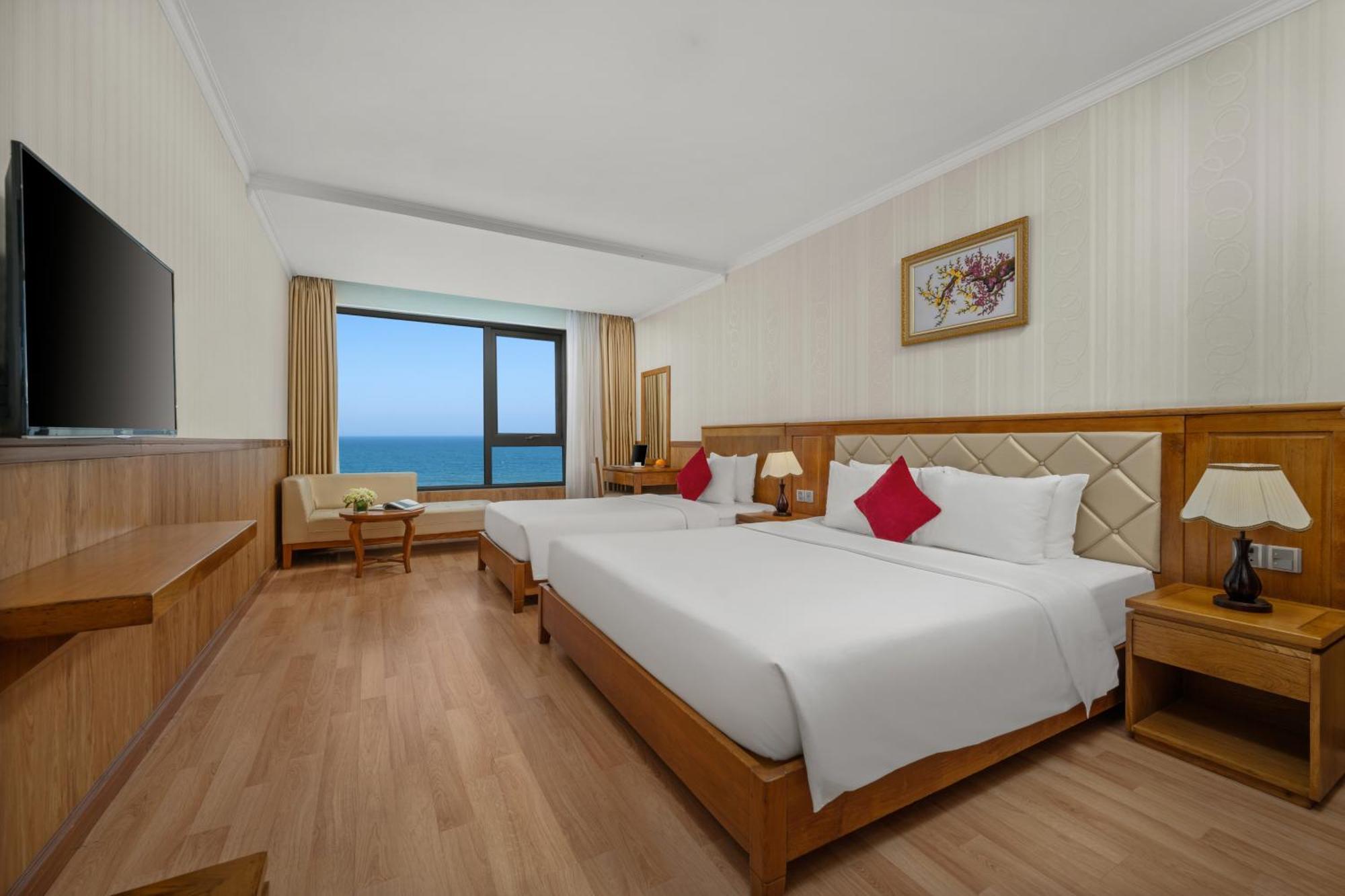 Serene Beach Hotel Danang Bagian luar foto