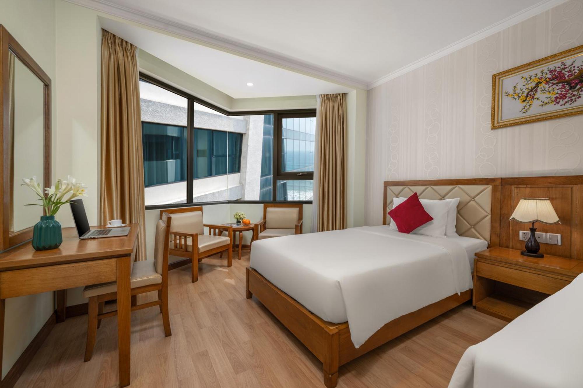 Serene Beach Hotel Danang Bagian luar foto