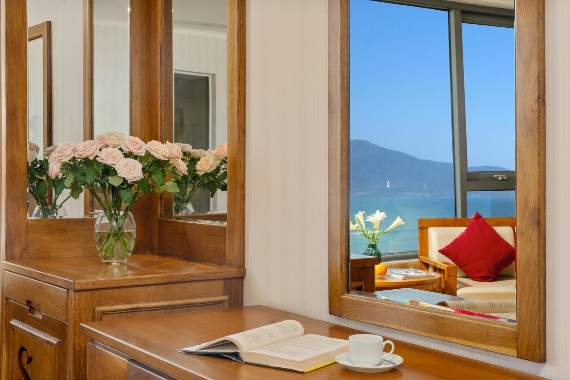 Serene Beach Hotel Danang Bagian luar foto