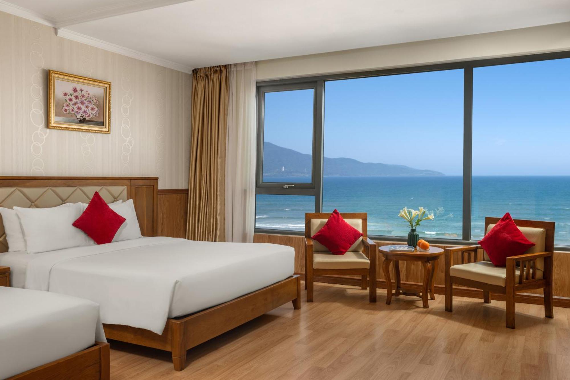 Serene Beach Hotel Danang Bagian luar foto
