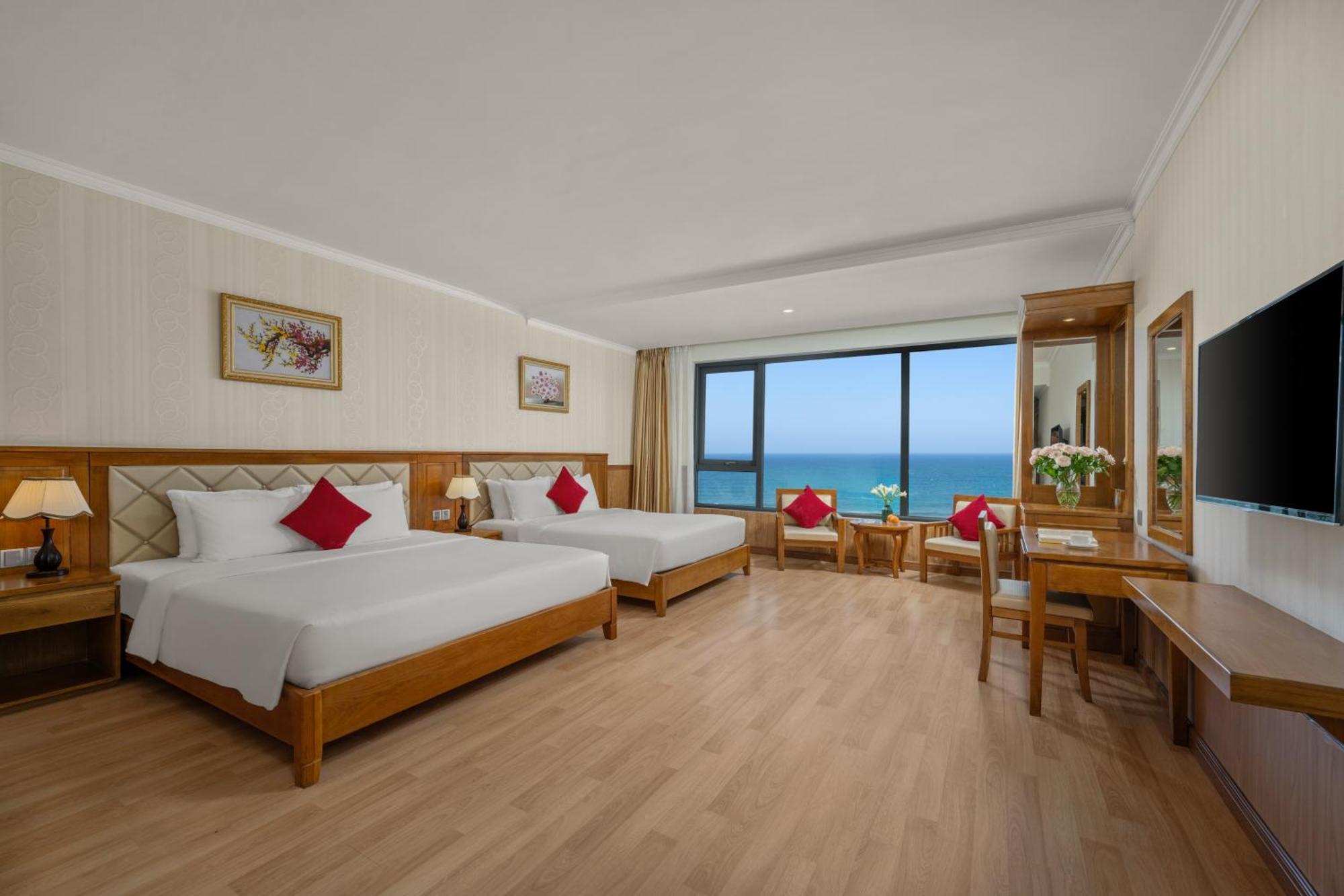 Serene Beach Hotel Danang Bagian luar foto